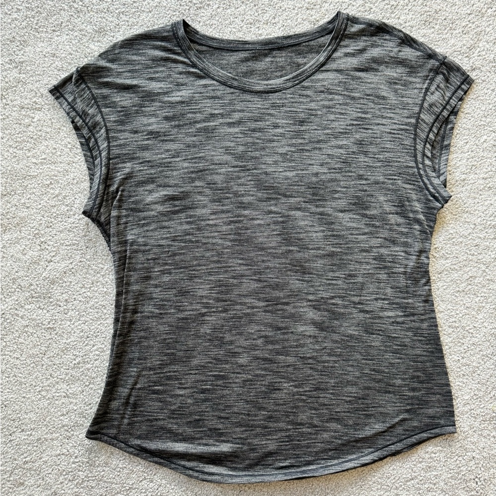 LULULEMON TOP